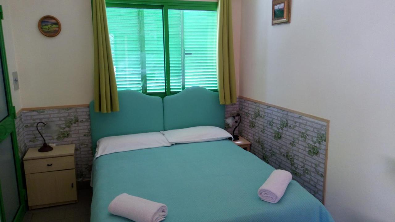 Hotel Lupo Di Mare Марина ди Кастането Кардучи Екстериор снимка